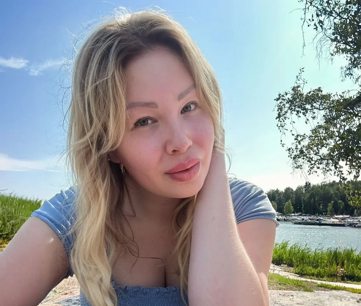 Elena Vikström elämä, ura ja televisio-ohjelmat